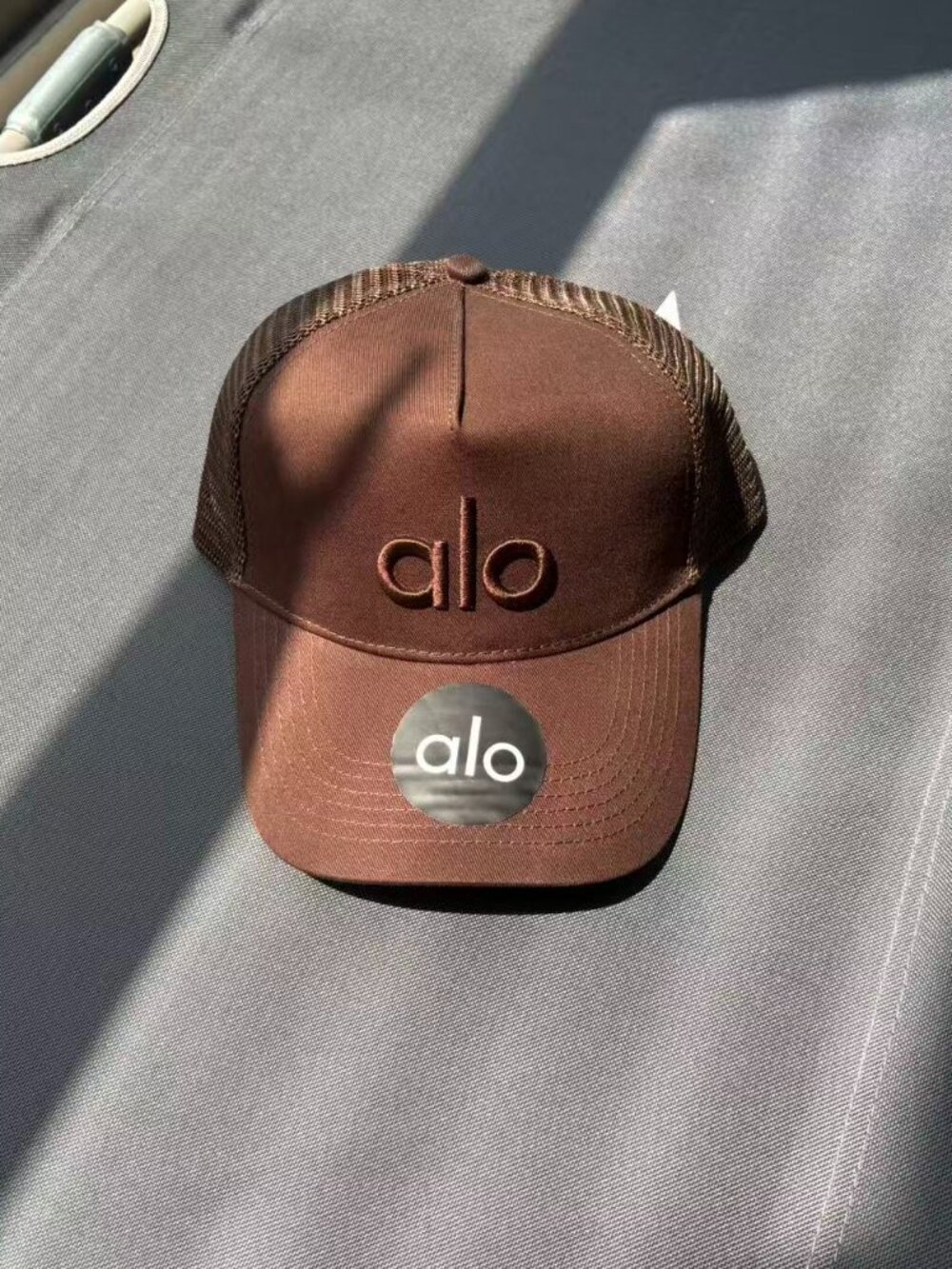 ALO Yoga District Unisex Trucker Helmet Coffee Brown🚙